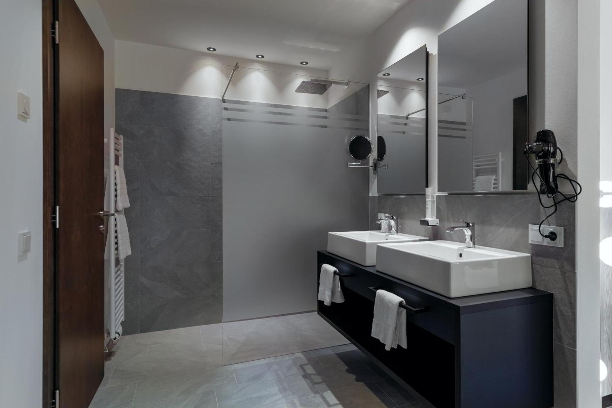 Hotel Alpenrose 4*